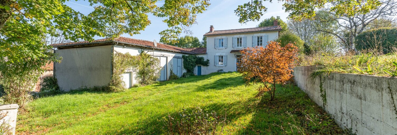 Maison 4 Pièces 150 m² à vendre à Terres-de-Haute-Charente (16270)