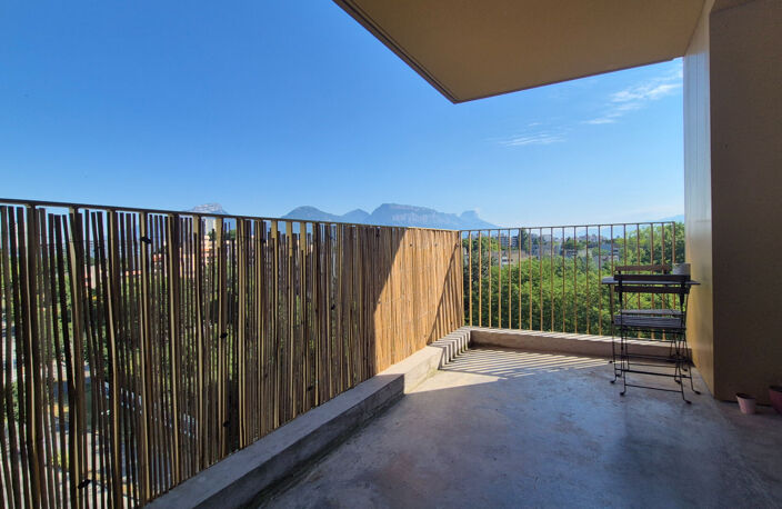 T4 de 2020, 75 m2 PMR avec balcon et garage — photo 2