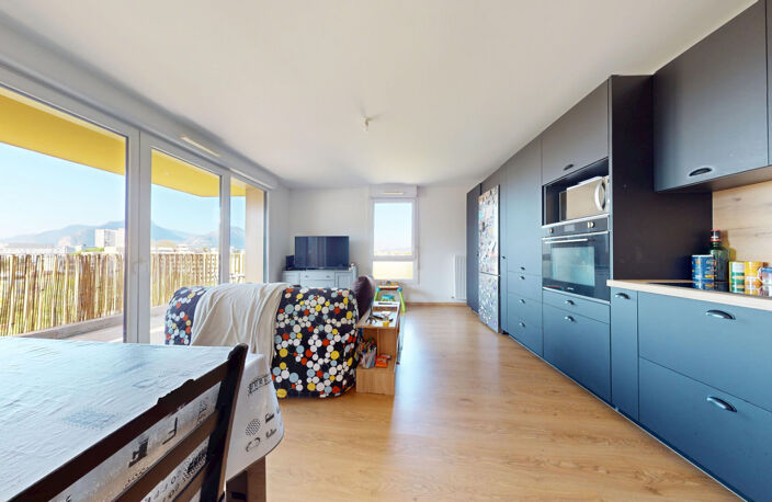 T4 de 2020, 75 m2 PMR avec balcon et garage — photo 3