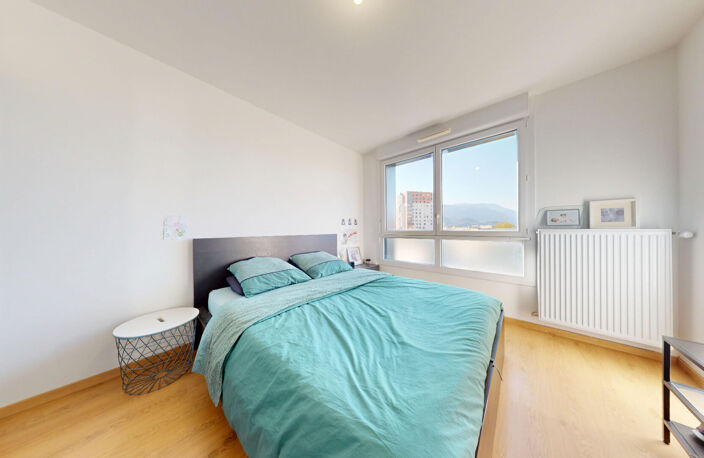 T4 de 2020, 75 m2 PMR avec balcon et garage — photo 4