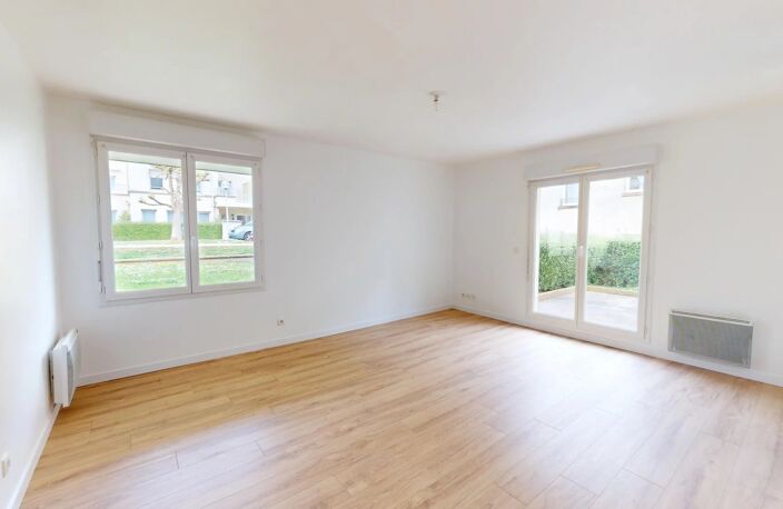 A LOUER - Appartement T2 CHARTRES GARE avec parking et terrasse — photo 2