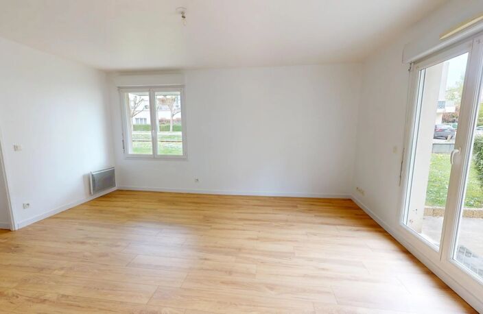 A LOUER - Appartement T2 CHARTRES GARE avec parking et terrasse — photo 5