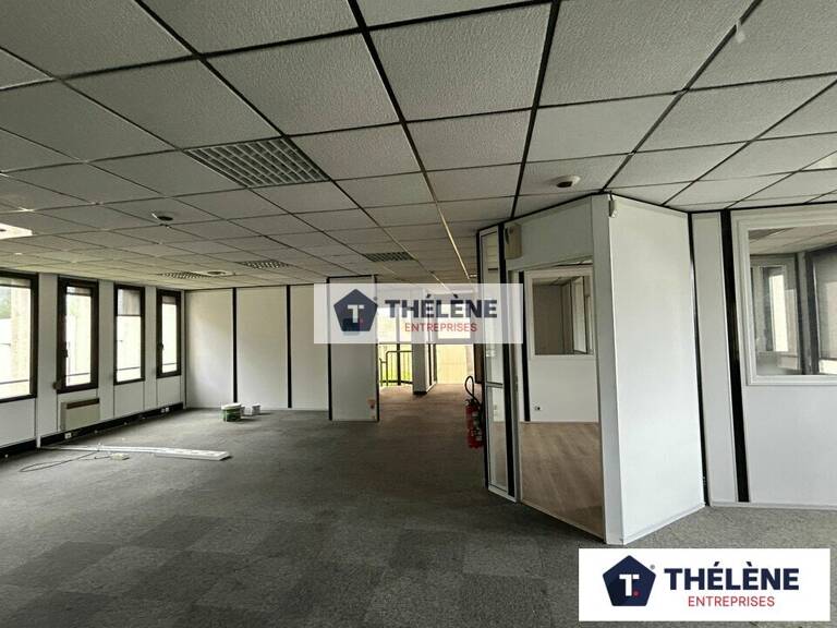 BUREAUX à VENDRE — photo 1