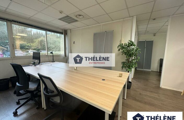 BUREAUX à LOUER — photo 2