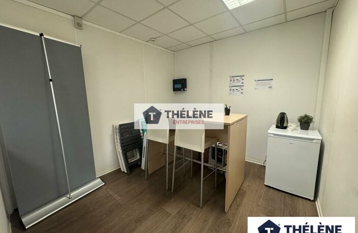 BUREAUX à LOUER — photo 3