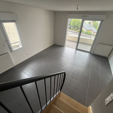 Appartement 3 pièces 895 €
