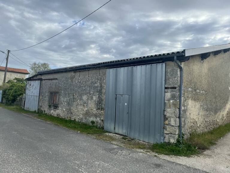 Immeuble   — photo 1