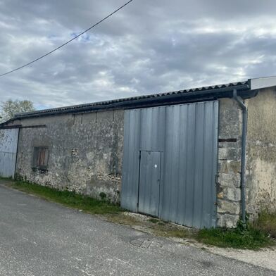 Immeuble  108600 €