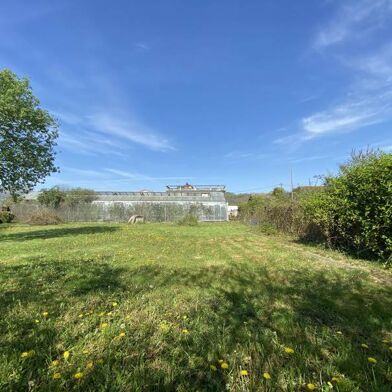 Immeuble  270810 €