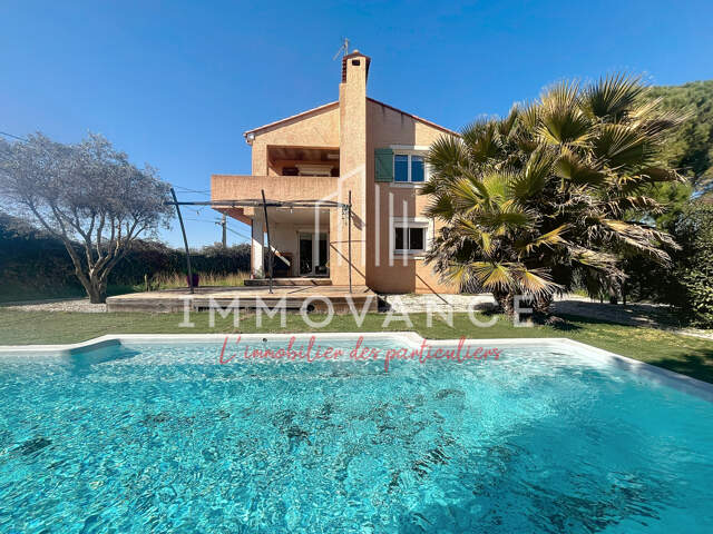 Villa de 190 m2 habitables sur une parcelle de 1077 m2 — photo du bien
