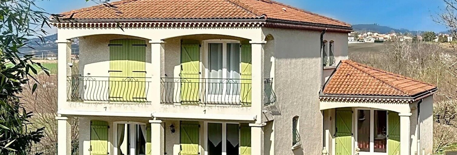 Maison 5 Pièces 161 m² à vendre à La Roche-Noire (63800)