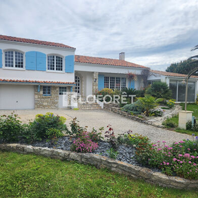 Maison 6 pièces 648000 €