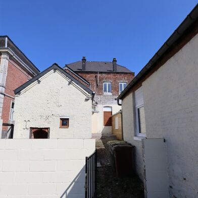 Immeuble  137000 €