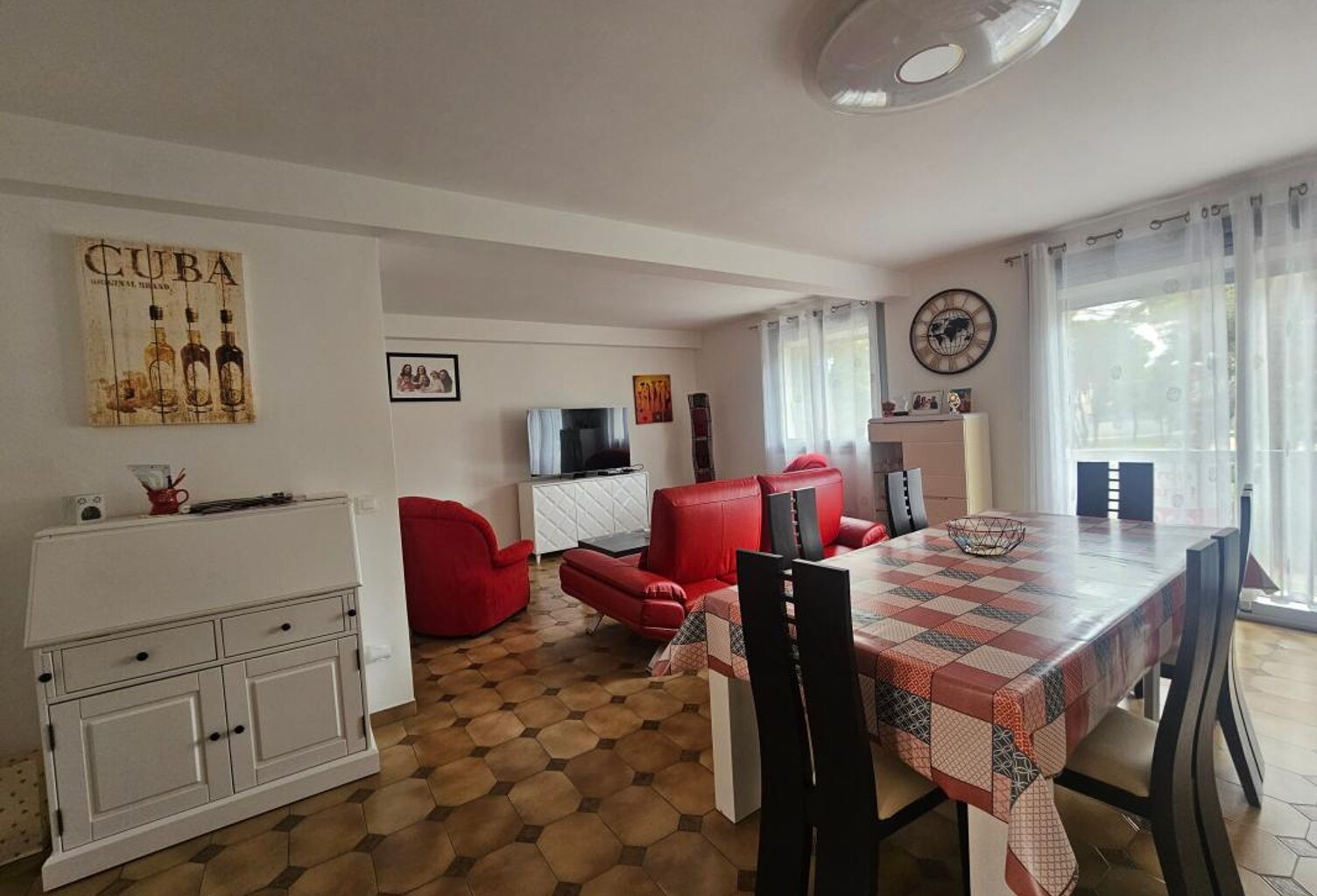 En centre ville de Balaruc-Les-Bains, appartement T4 climatisé avec garage — photo 1
