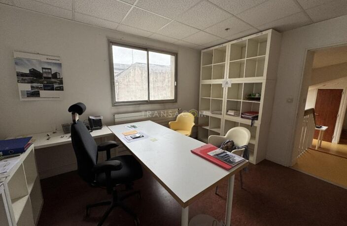 Bureau — photo 2