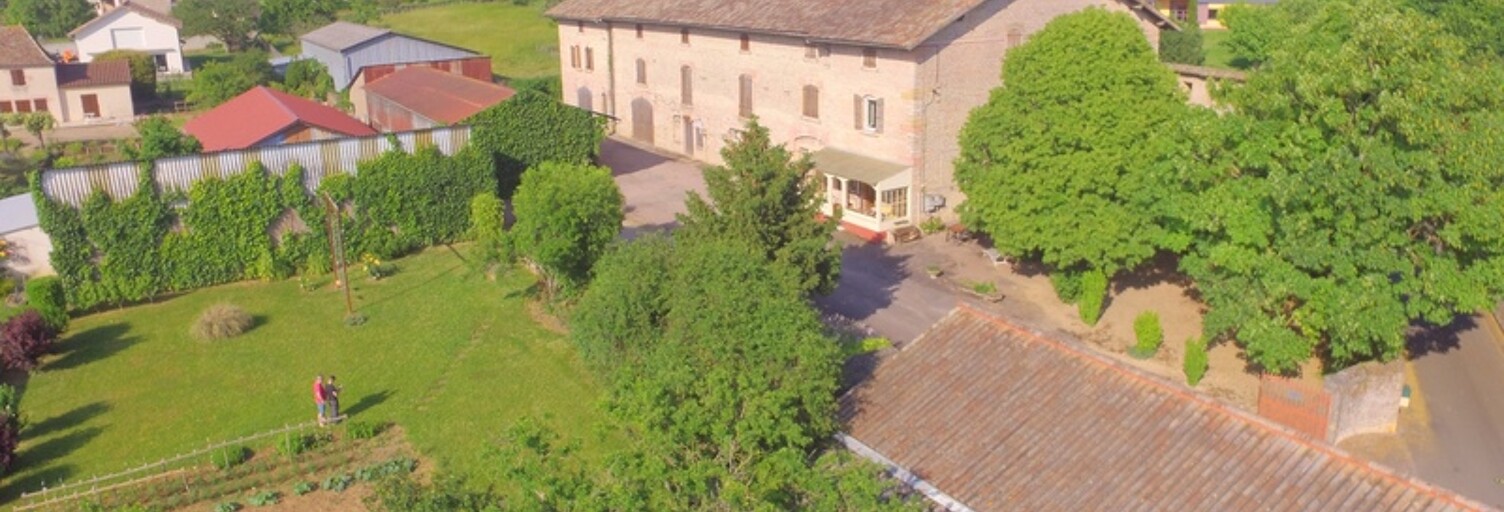 Maison 12 Pièces 260 m² à vendre à Lacrost (71700)