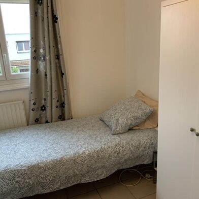 Appartement 1 pièces 700 €