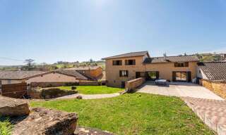 Maison 5 Pièces 186 m² à vendre à Porte des Pierres Dorées (69400)