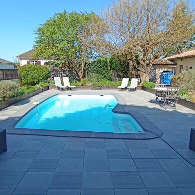 Maison 12 pièces 395200 €