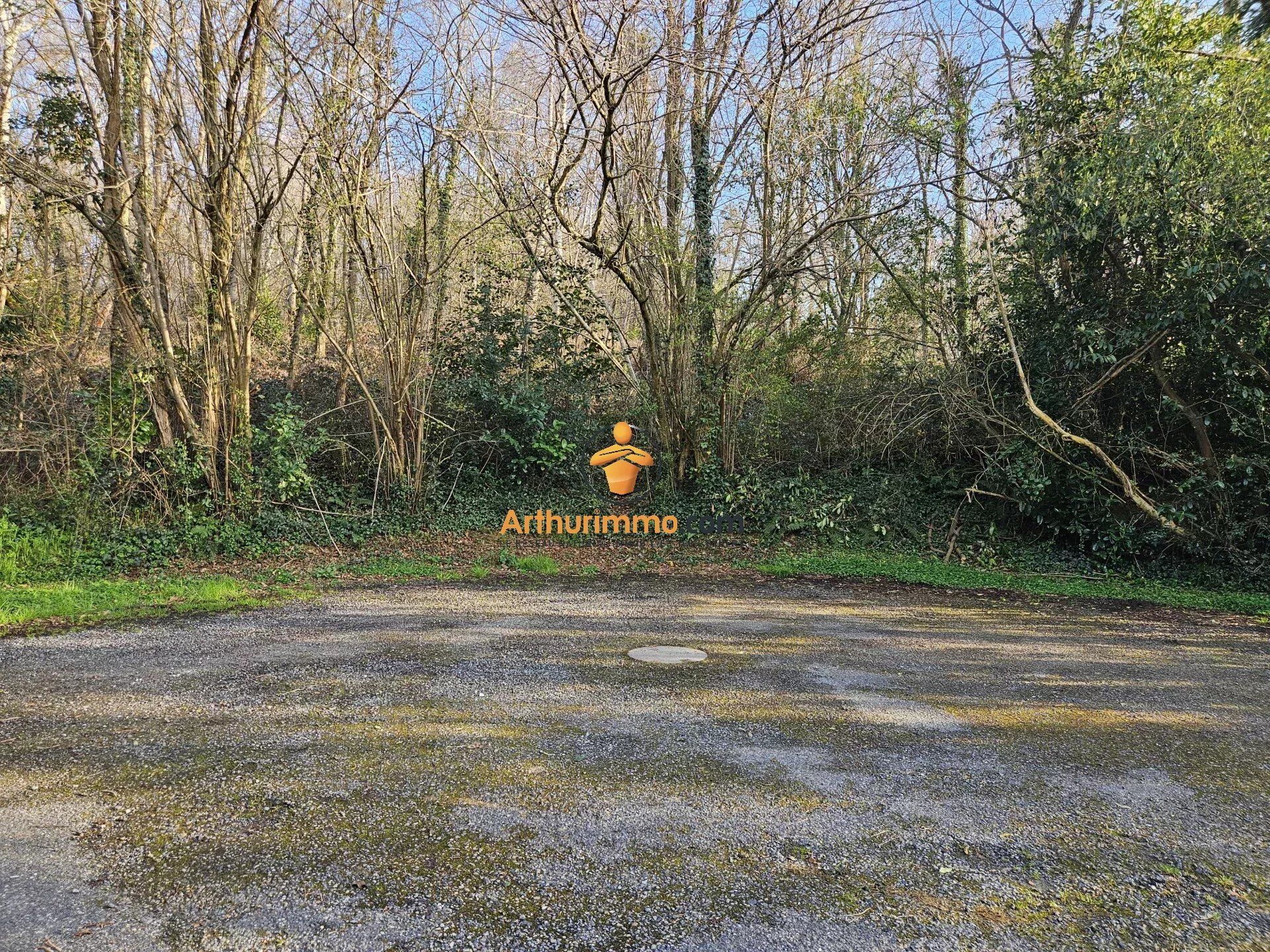 Vente Terrain 5298 m2 à Barbazan-Debat · 82 000 €