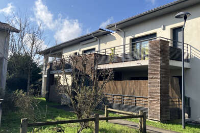 Appartement 3 pièces 239400 €