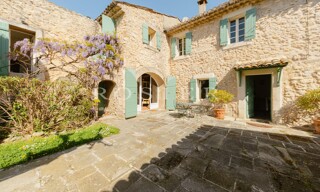 Maison 9 Pièces 250 m² à vendre à Robion (84440)