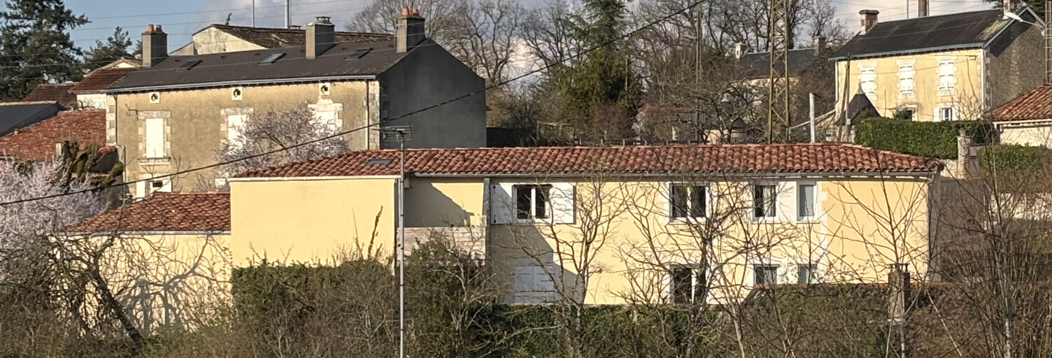 Immeuble  119 m² à vendre à Iteuil (86240)