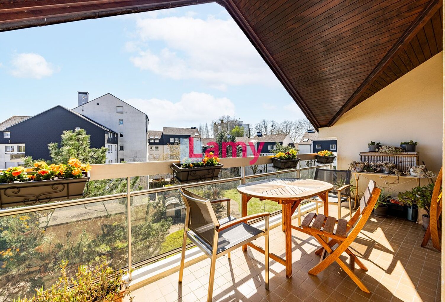 7 PIECES EN DERNIER ETAGE AVEC TERRASSES ET PARKIN — photo 1