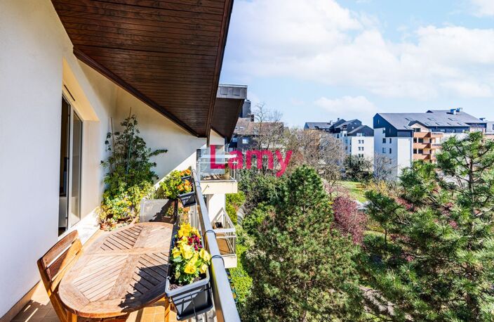 7 PIECES EN DERNIER ETAGE AVEC TERRASSES ET PARKIN — photo 3