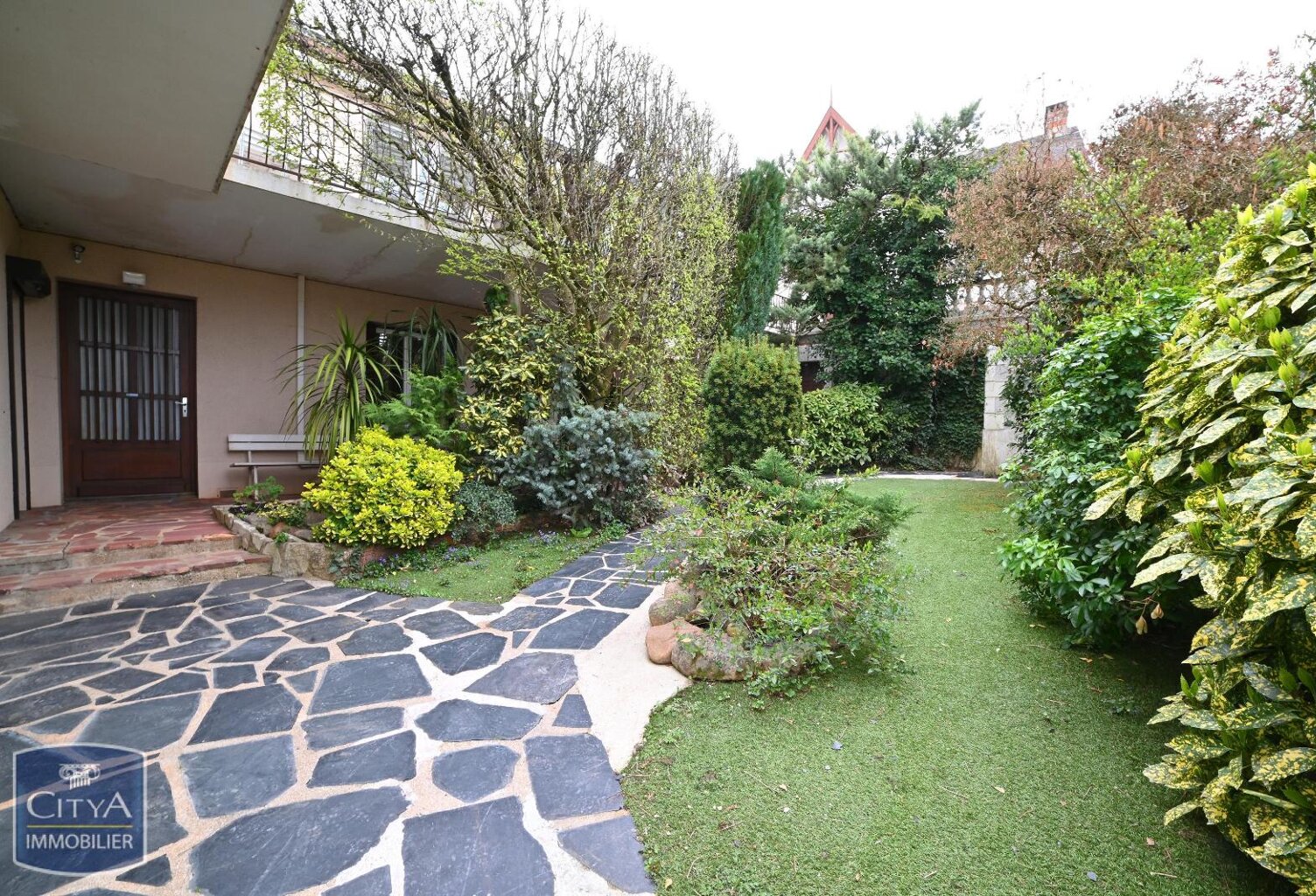 Vente maison 6 pièces 200 m² Poitiers (86000) — photo 1