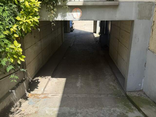 Garage à Alfortville — photo du bien