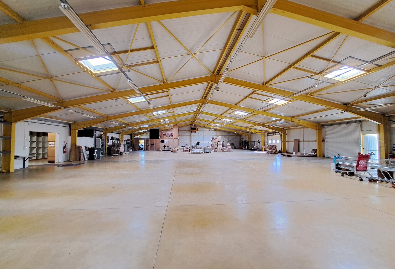 Vente local industriel  2161 m² Ambert (63600) — photo 1