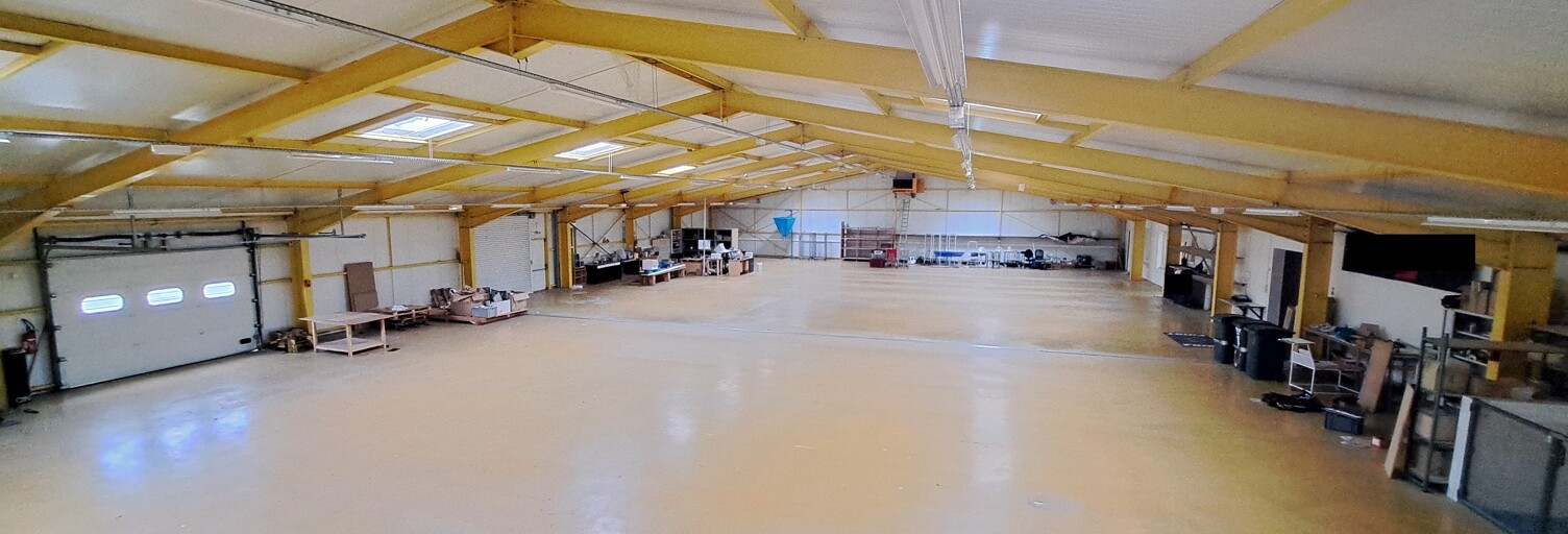 Local industriel  2161 m² à vendre à Ambert (63600)