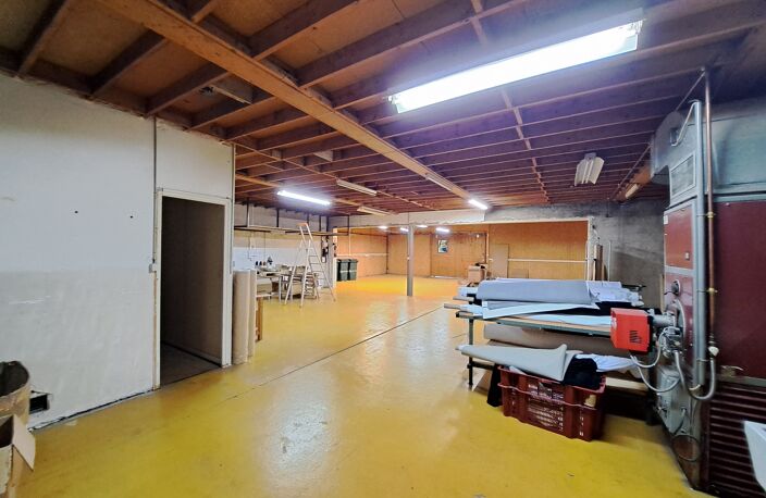 Vente local industriel  2161 m² Ambert (63600) — photo 3