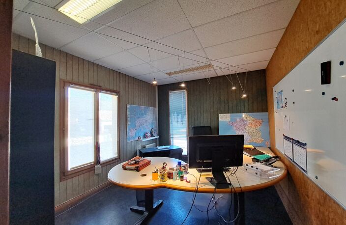 Vente local industriel  2161 m² Ambert (63600) — photo 4