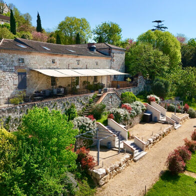 Maison 28 pièces 1370000 €