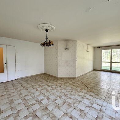 Appartement 5 pièces 230000 €