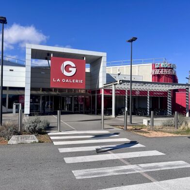 Commerce  359000 €