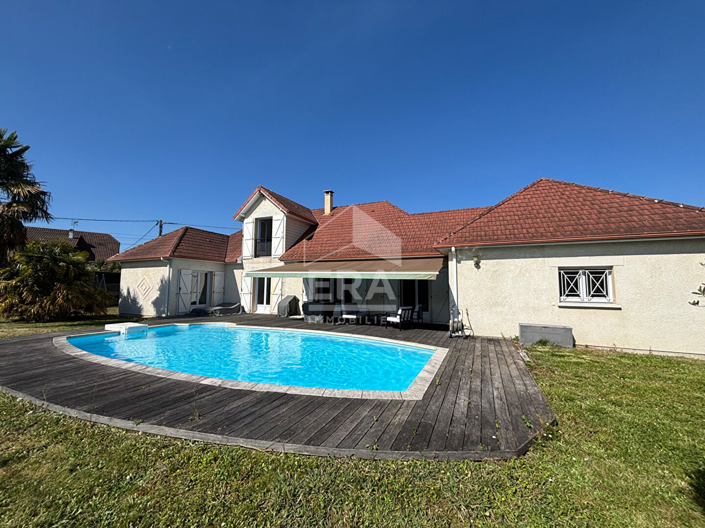 Villa / Maison  T4 à vendre Poey-de-Lescar 64230