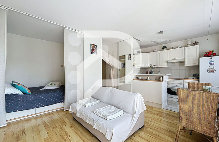 Suresnes Hypercentre - Studio de 32m² avec coin nuit et balcon — photo 3