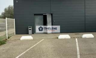 Commerce  307 m² à louer à Marguerittes (30320)