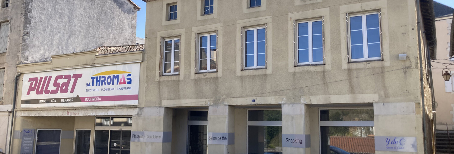 Immeuble  397 m² à vendre à Confolens (16500)