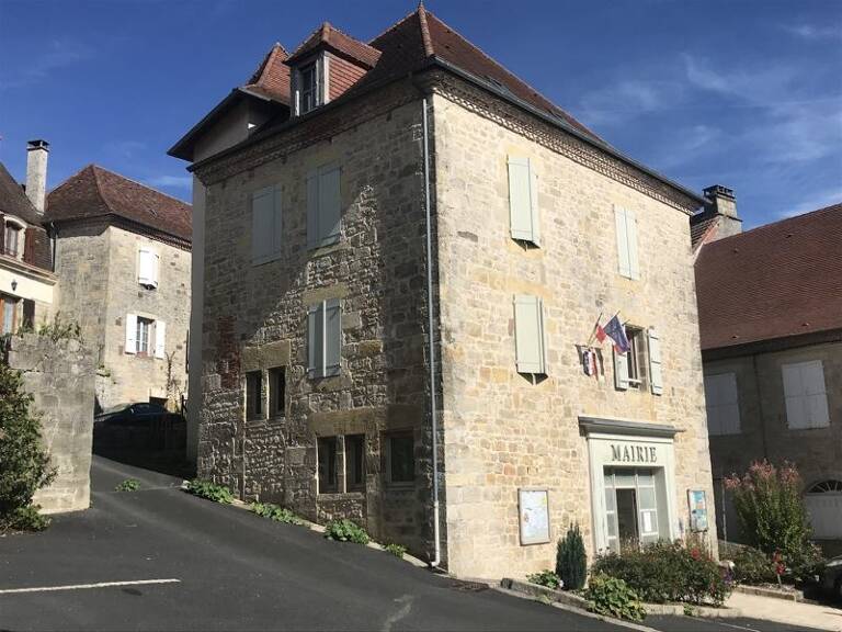 Maison en pierre de 9 pièces principales — photo 1