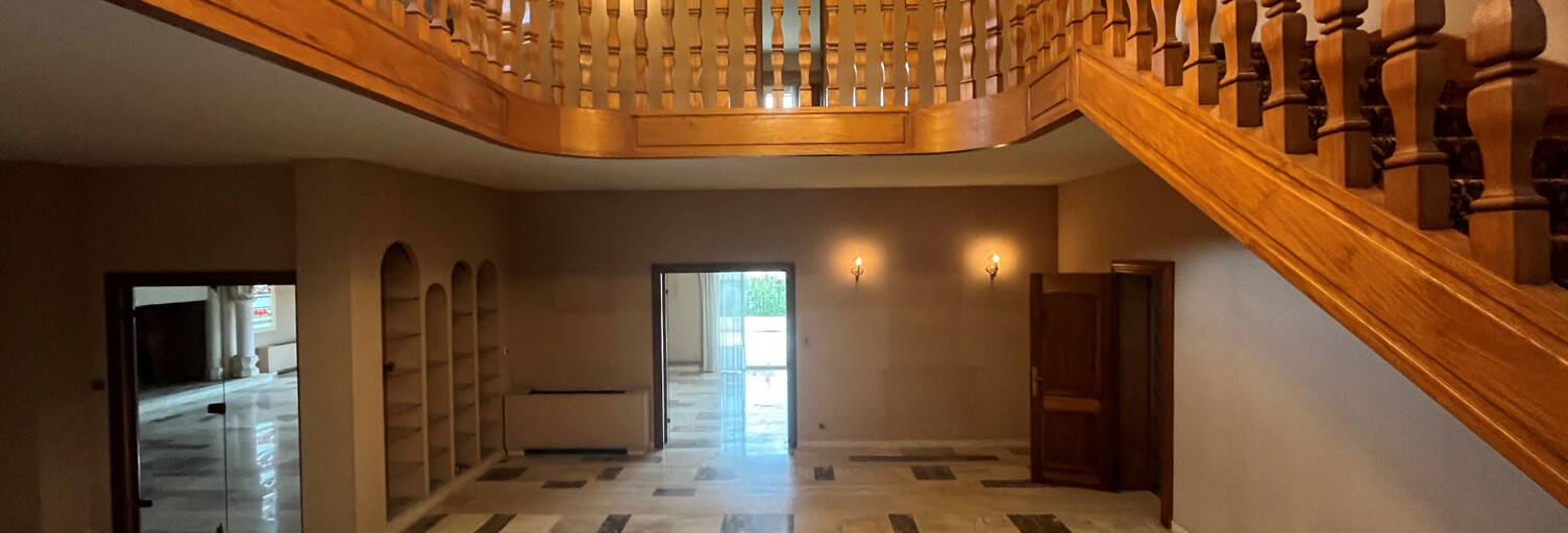 Maison 7 Pièces 389 m² à vendre à Nîmes (30900)