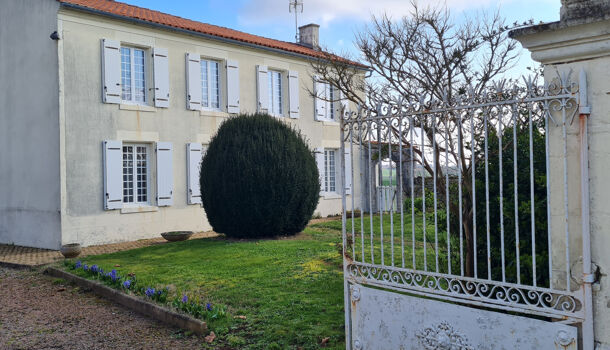 Villa / Maison 9 pièces  à vendre Coivert 17330
