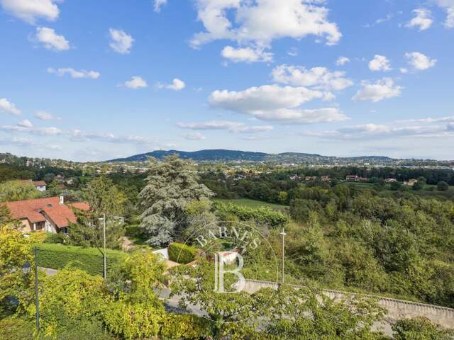 DARDILLY - appartement de 128 m² avec grande terrasse de 70m²  - trois chambres - garage double — photo du bien