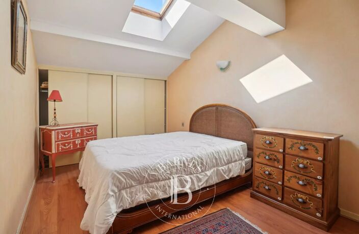DARDILLY - appartement de 128 m² avec grande terrasse de 70m²  - trois chambres - garage double — photo 4