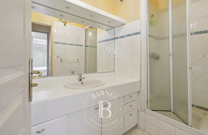 DARDILLY - appartement de 128 m² avec grande terrasse de 70m²  - trois chambres - garage double — photo 5