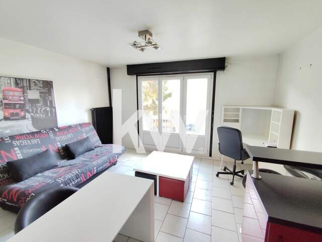 REIMS Studio balcon place de parking à Reims (29 m²) — photo du bien