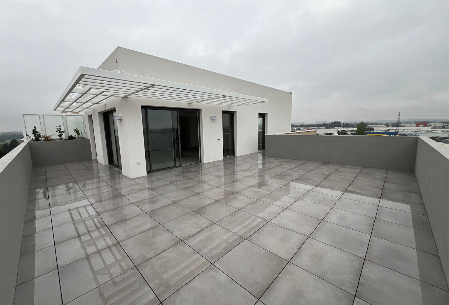 Lattes Superbe T4 90 m² avec 87 m² de TERRASSE — photo 1